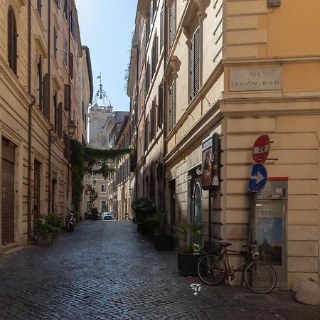 50 Steps To Navona Apartment Рим Екстериор снимка
